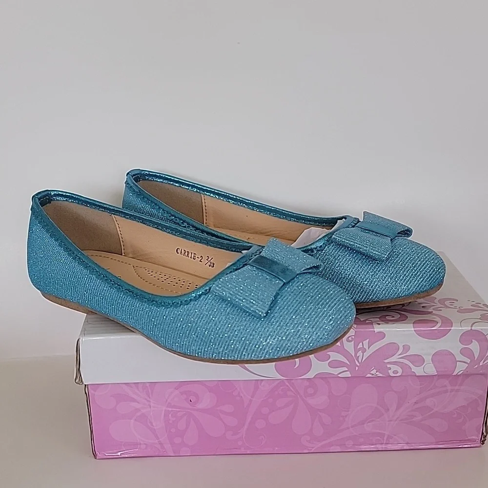 Mila girl shoes size 2 color blue